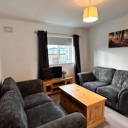 3 Newcastle Above Paddy Power Apartment *