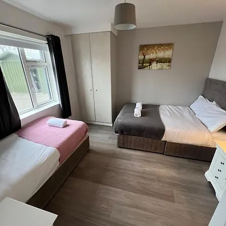 Apartment 3 Newcastle Above Paddy Power *